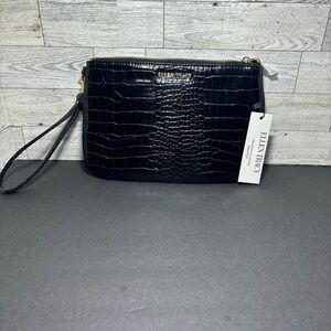 Ellen‎ Tracey The Croco collection Wristlet NWT 
STYLE # ESTSLG1100